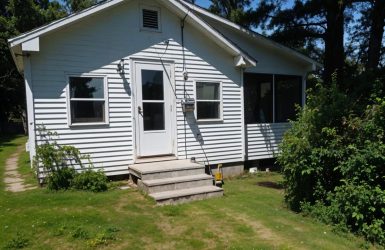 frontview-palmer-retreat-rental