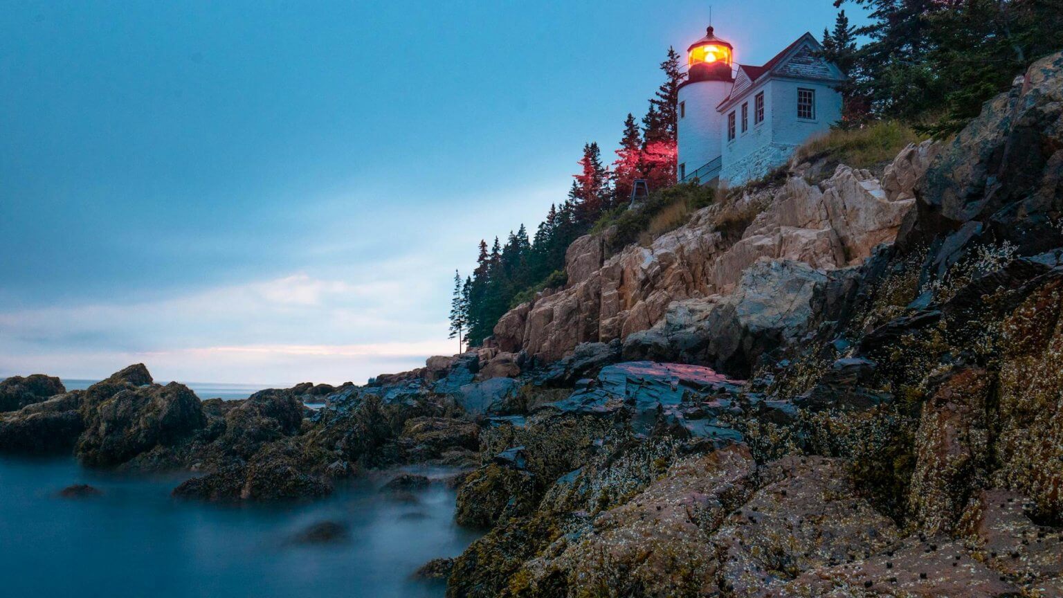 lighthouse-in-downeast-maine